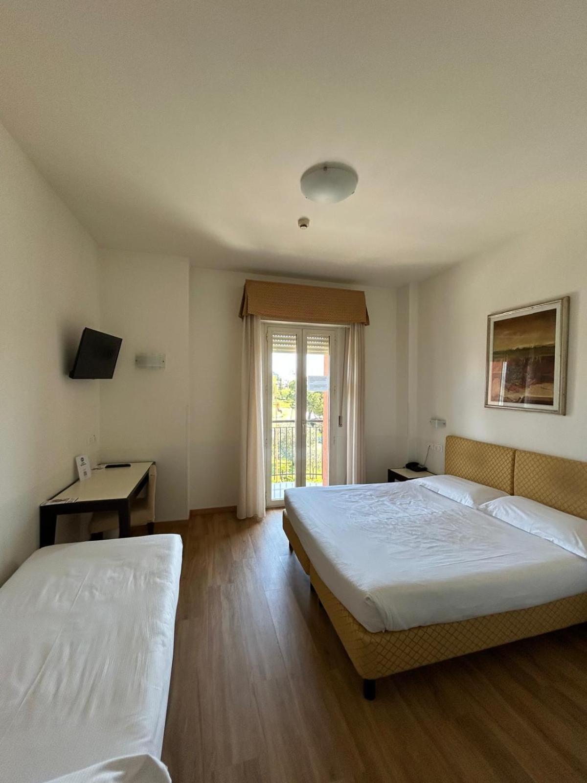 Best Western Cesena Hotel Bagian luar foto