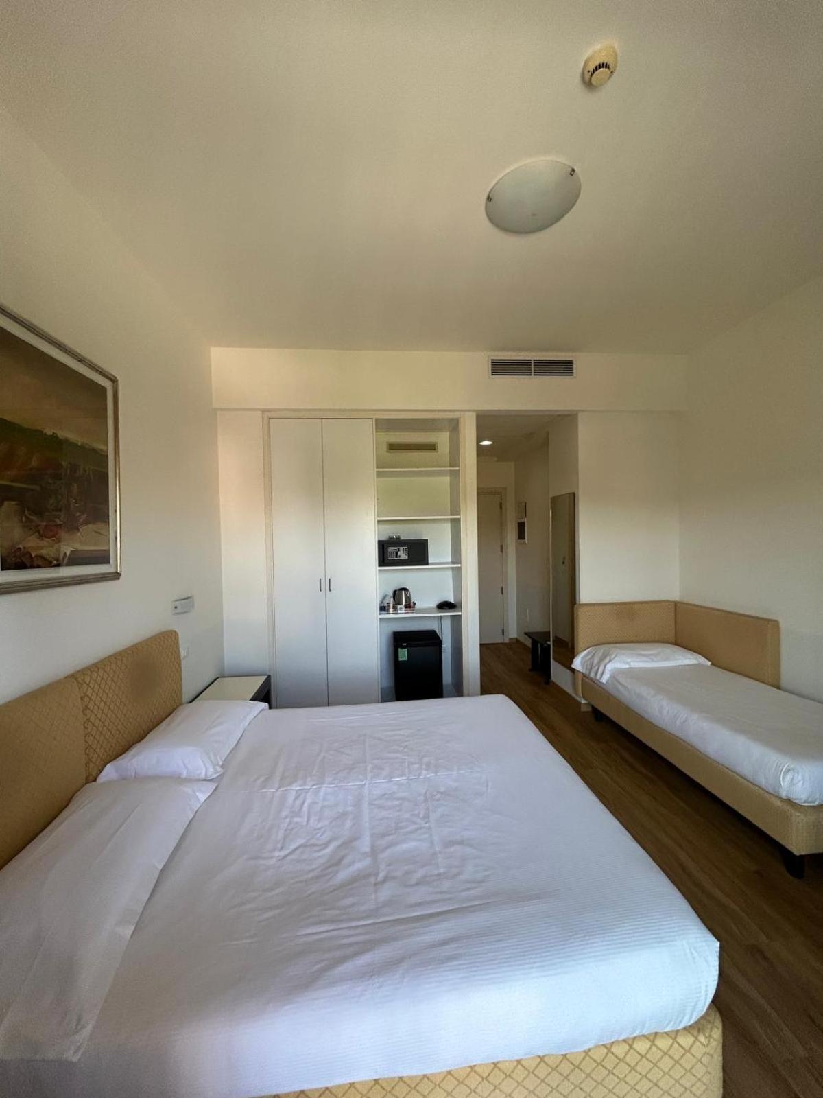 Best Western Cesena Hotel Bagian luar foto